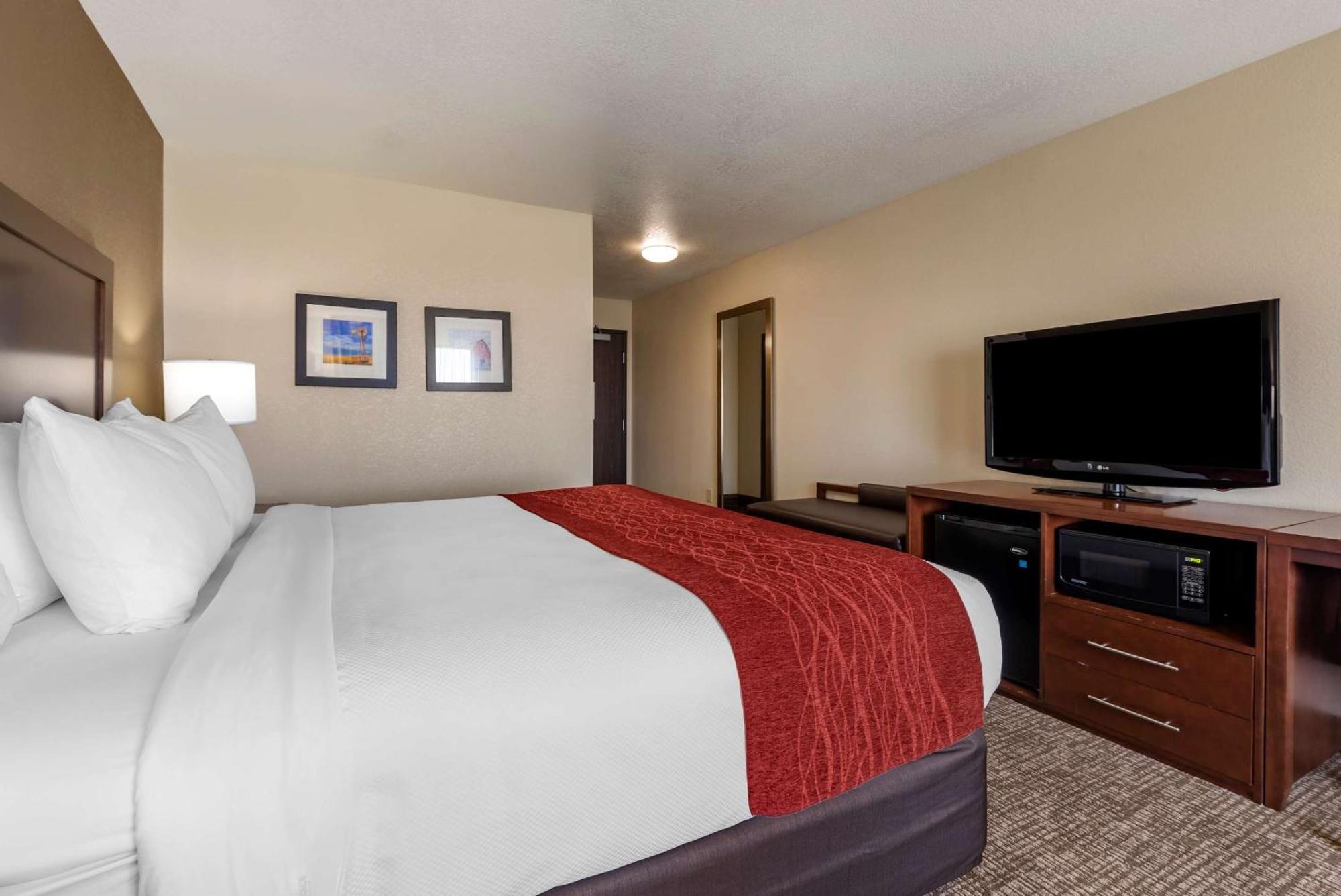 Comfort Inn & Suites Goodland Экстерьер фото